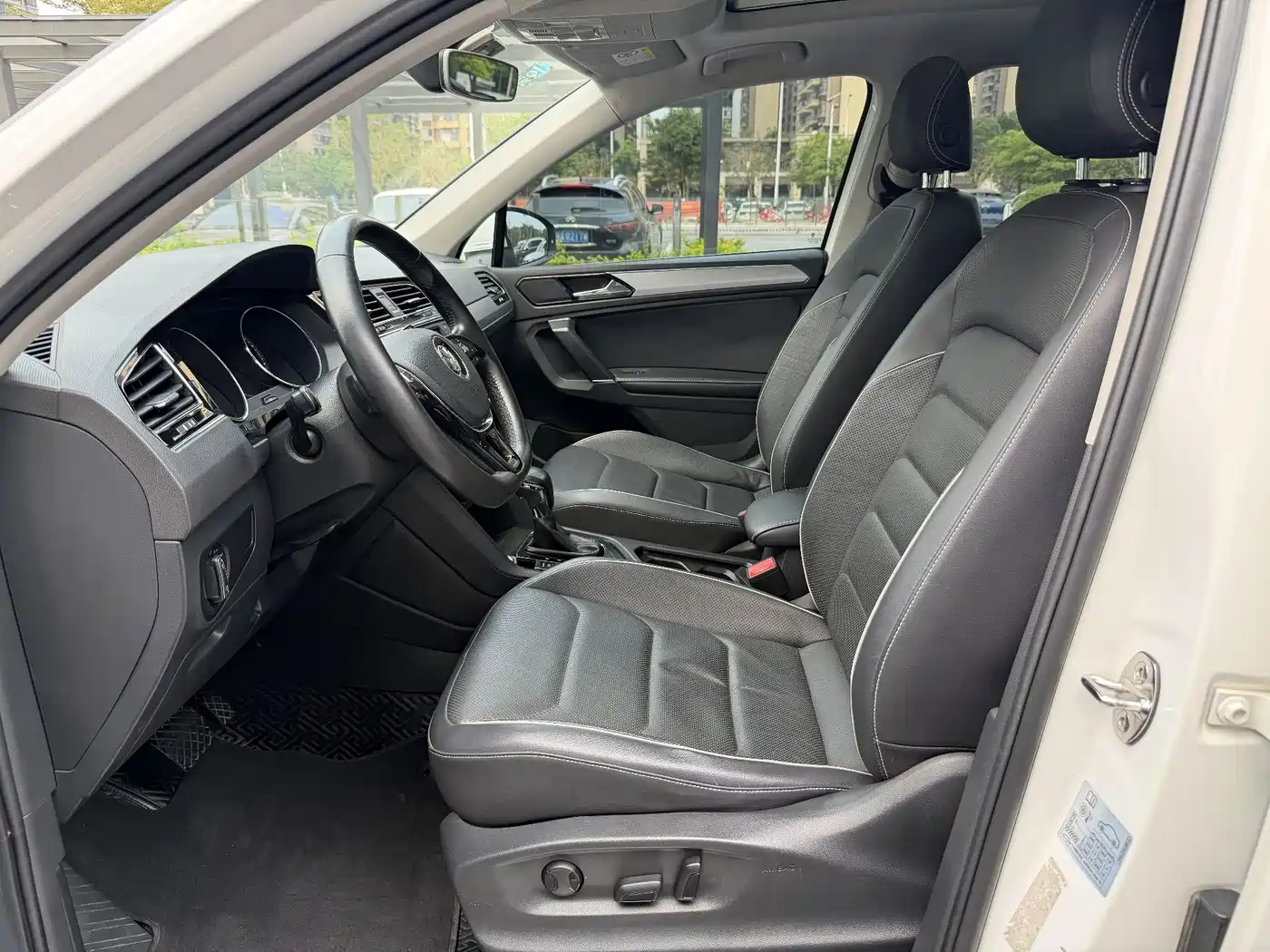 Volkswagen Tiguan L 2017 330TSI Automatic 2WD Flagship Edition фото 9