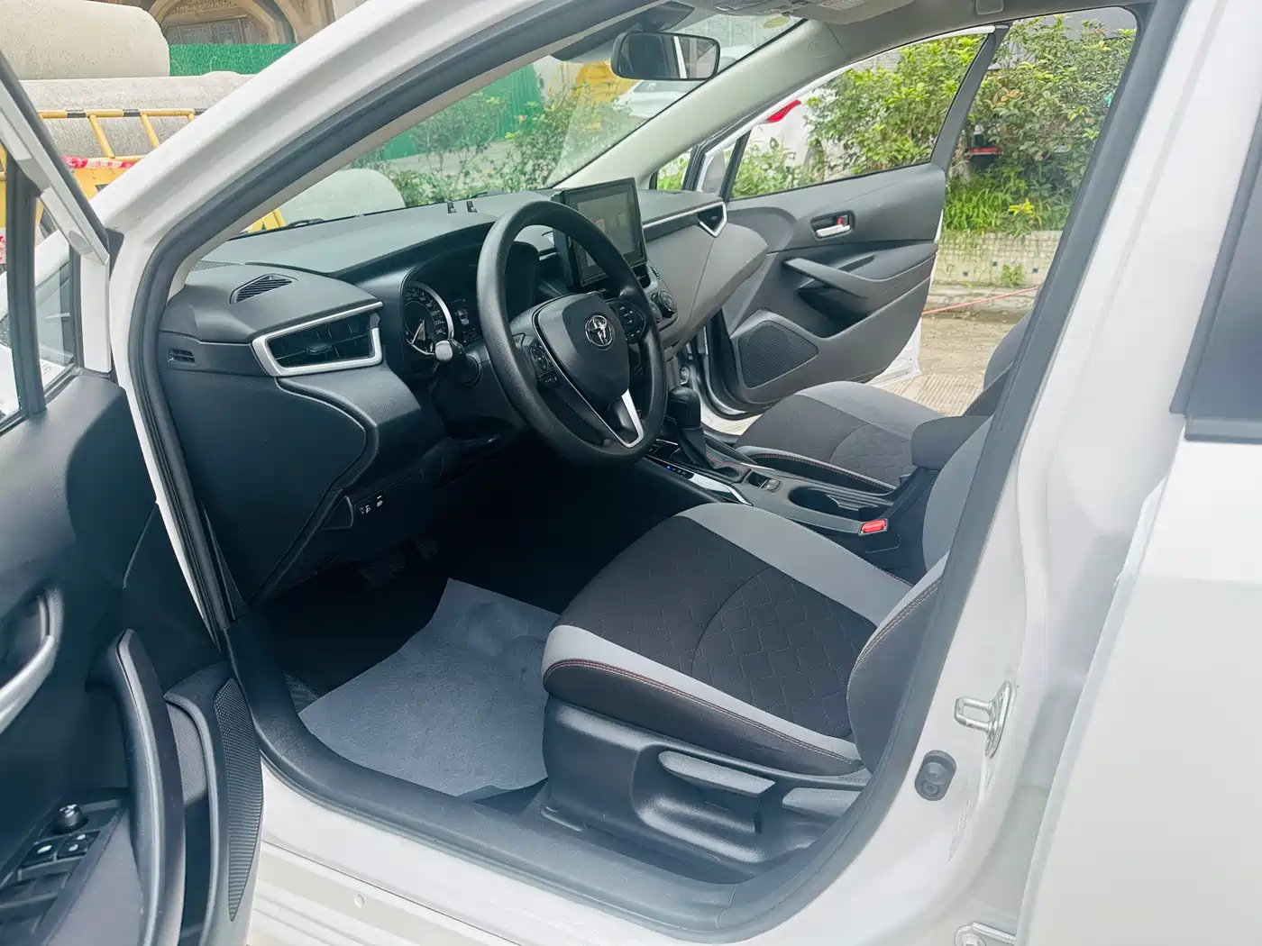 Toyota Corolla 2023 1.2T Pioneer Edition фото 9