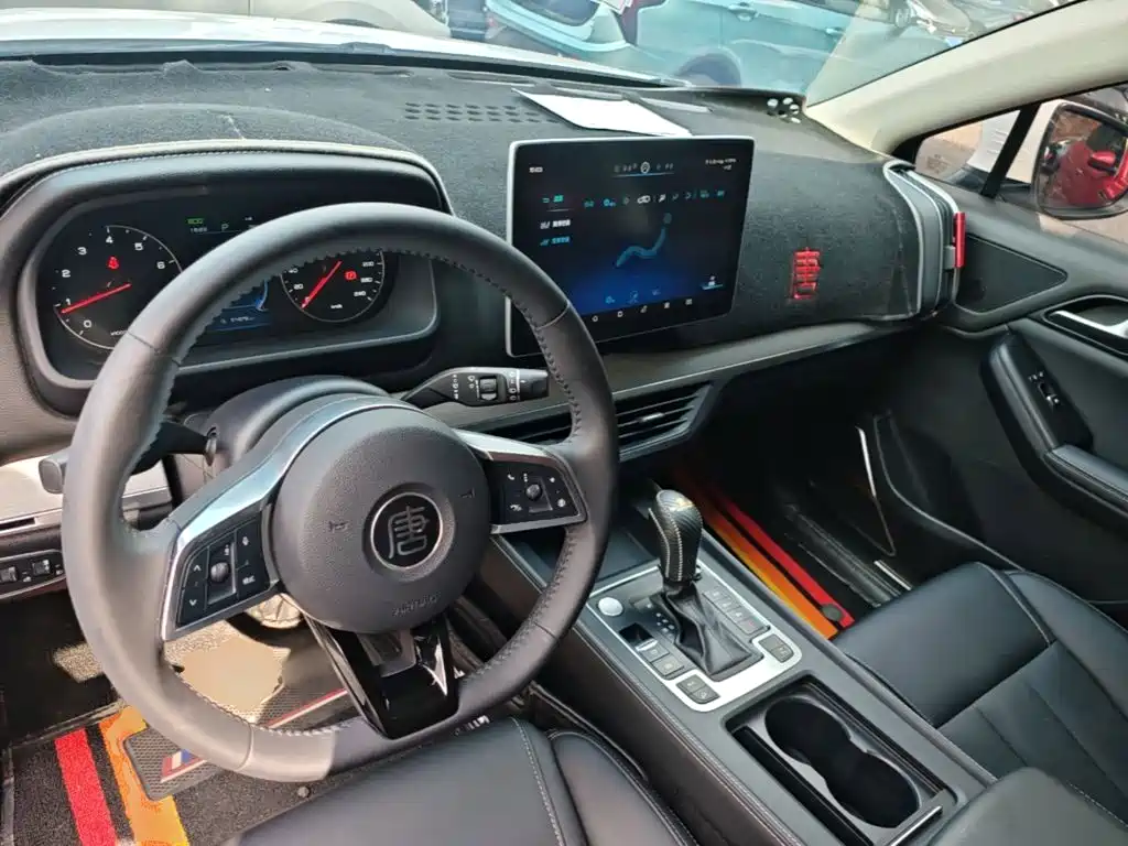 BYD Tang 2018 2018 2.0T Automatic Smart Connection Noble Edition 7-Seater China V