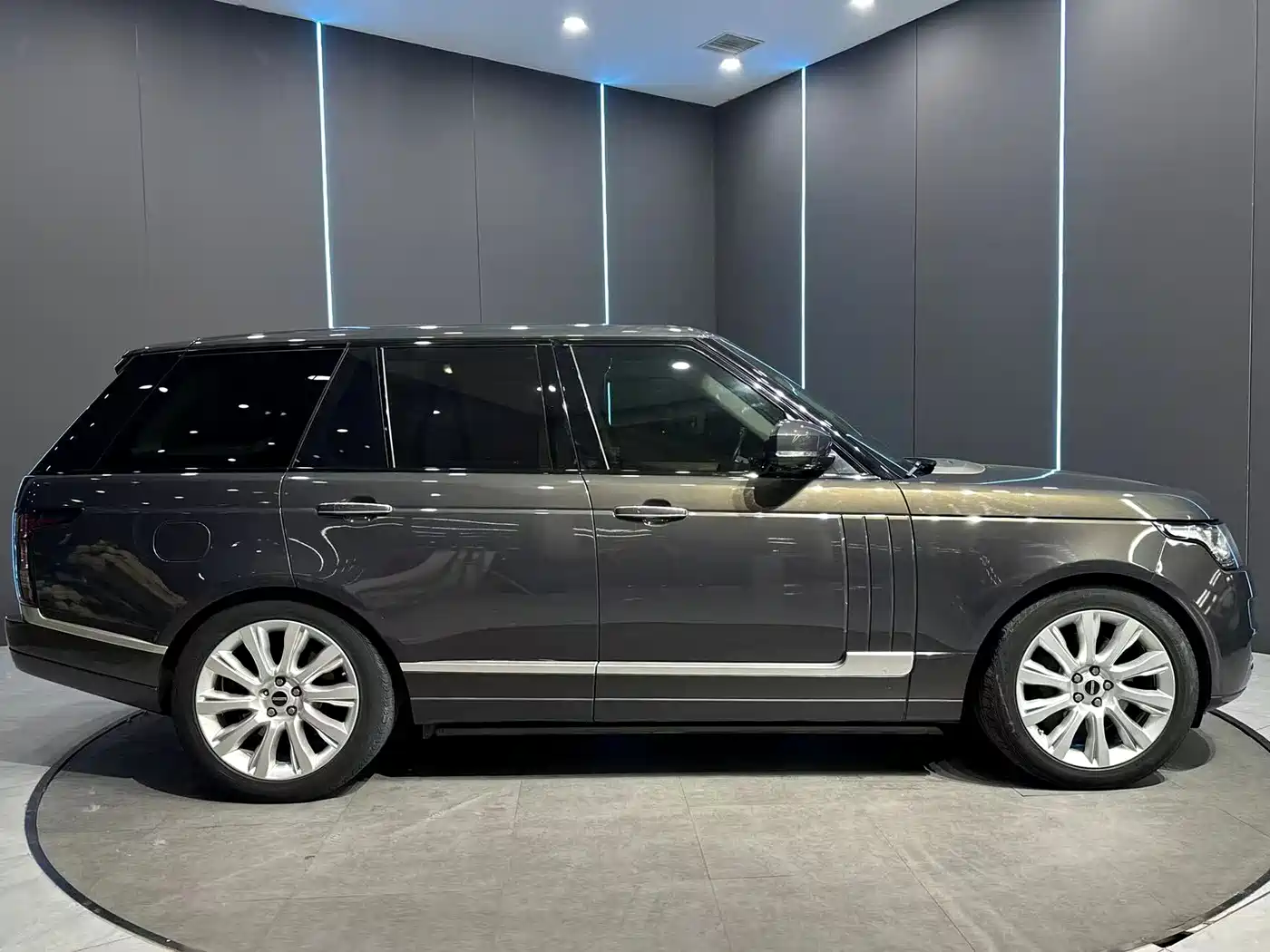Land Rover Range Rover 2013 5.0 SC V8 Vogue SE фото 5