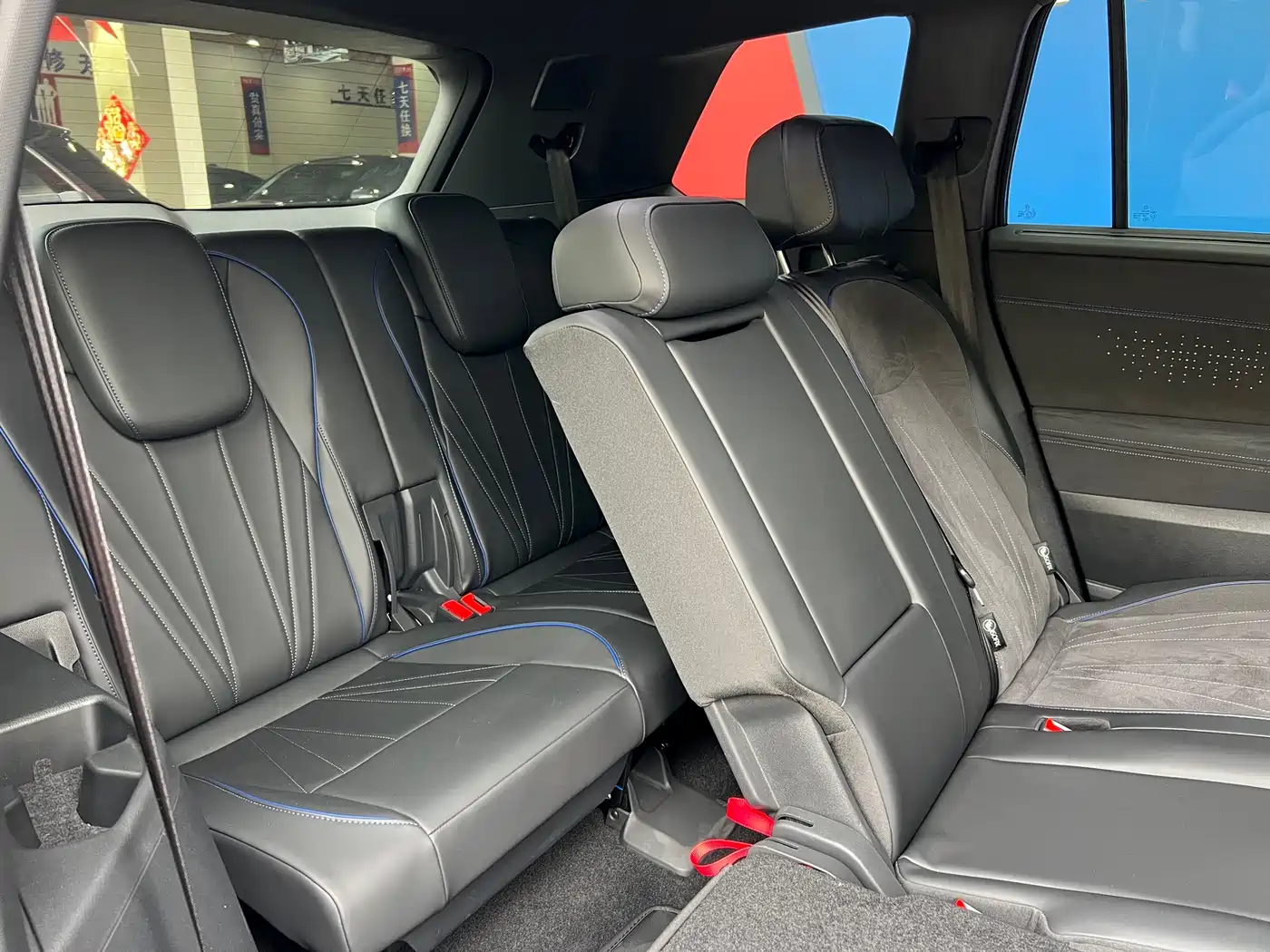 Volkswagen Teramont 2025 Teramont Pro 450TSI 4WD Summit Edition фото 17
