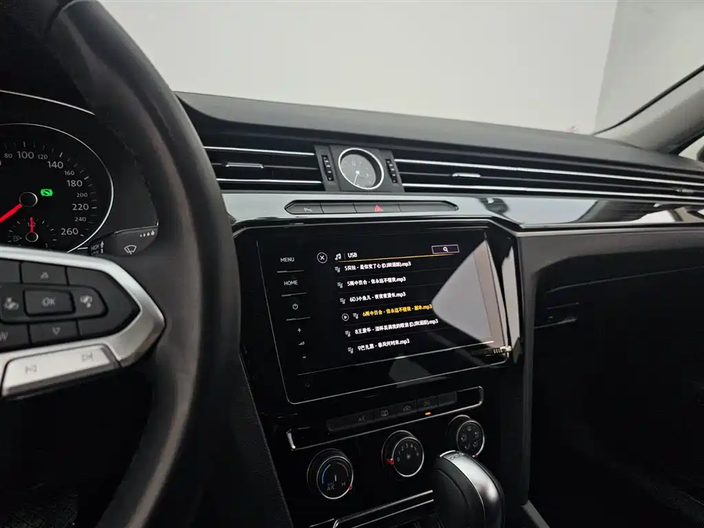 Volkswagen Magotan 2020 280TSI DSG Comfort фото 11