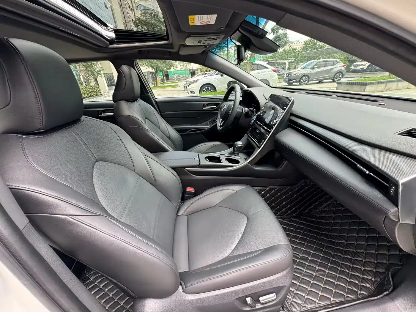 Toyota Avalon 2019 Hybrid 2.5L Luxury Edition China VI фото 7