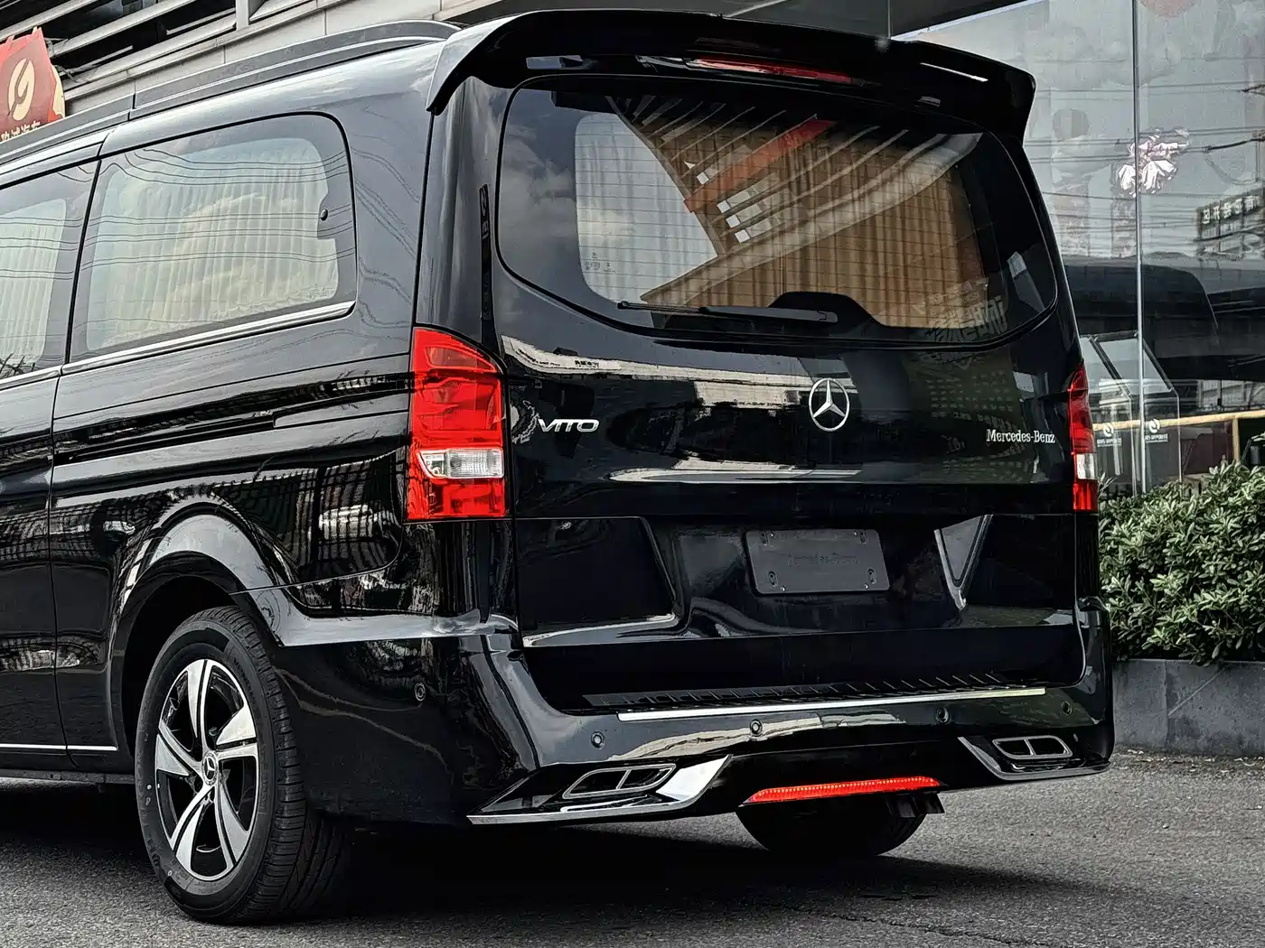 Mercedes-Benz Vito 2024 2.0T Business 7-Seater фото 12