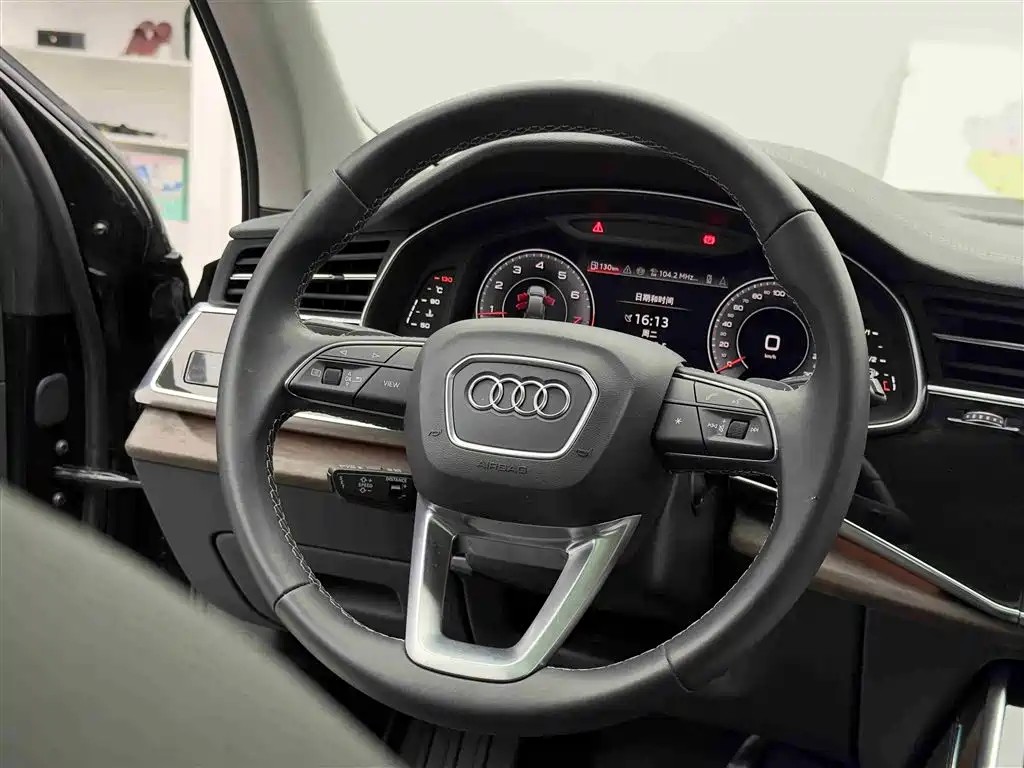 Audi Q7 2024 45 TFSI quattro S line Black Warrior фото 12