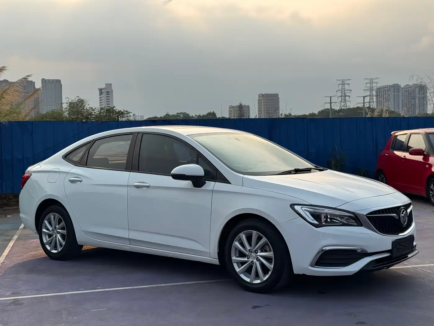 Buick Verano 2018 Sedan 15S Automatic Progressive фото 3