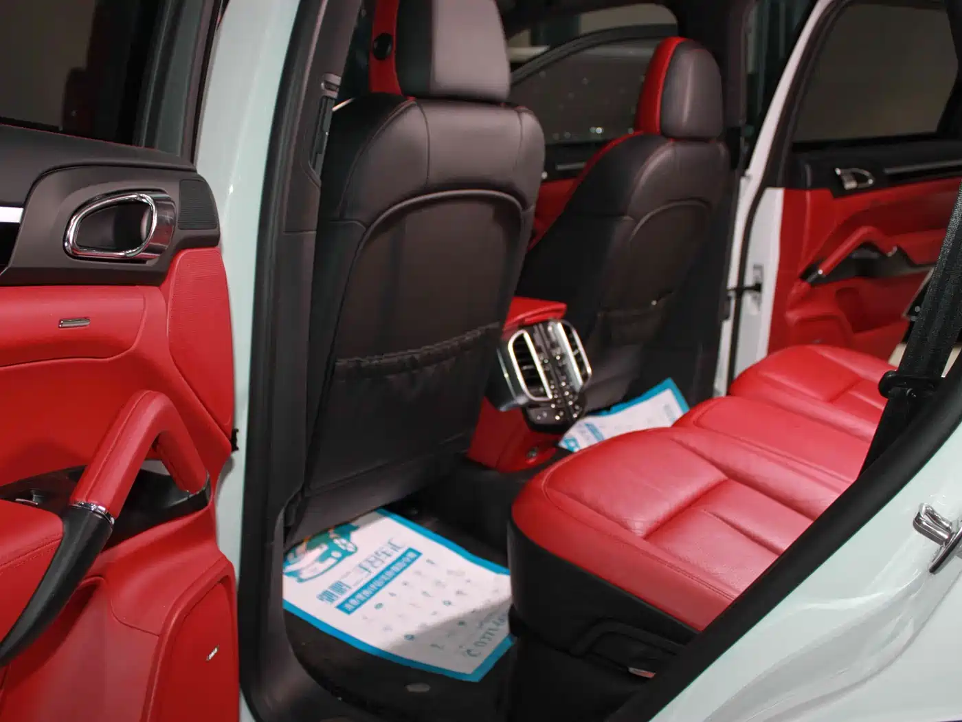 Porsche Cayenne 2014 Cayenne Platinum Edition 3.0T фото 20