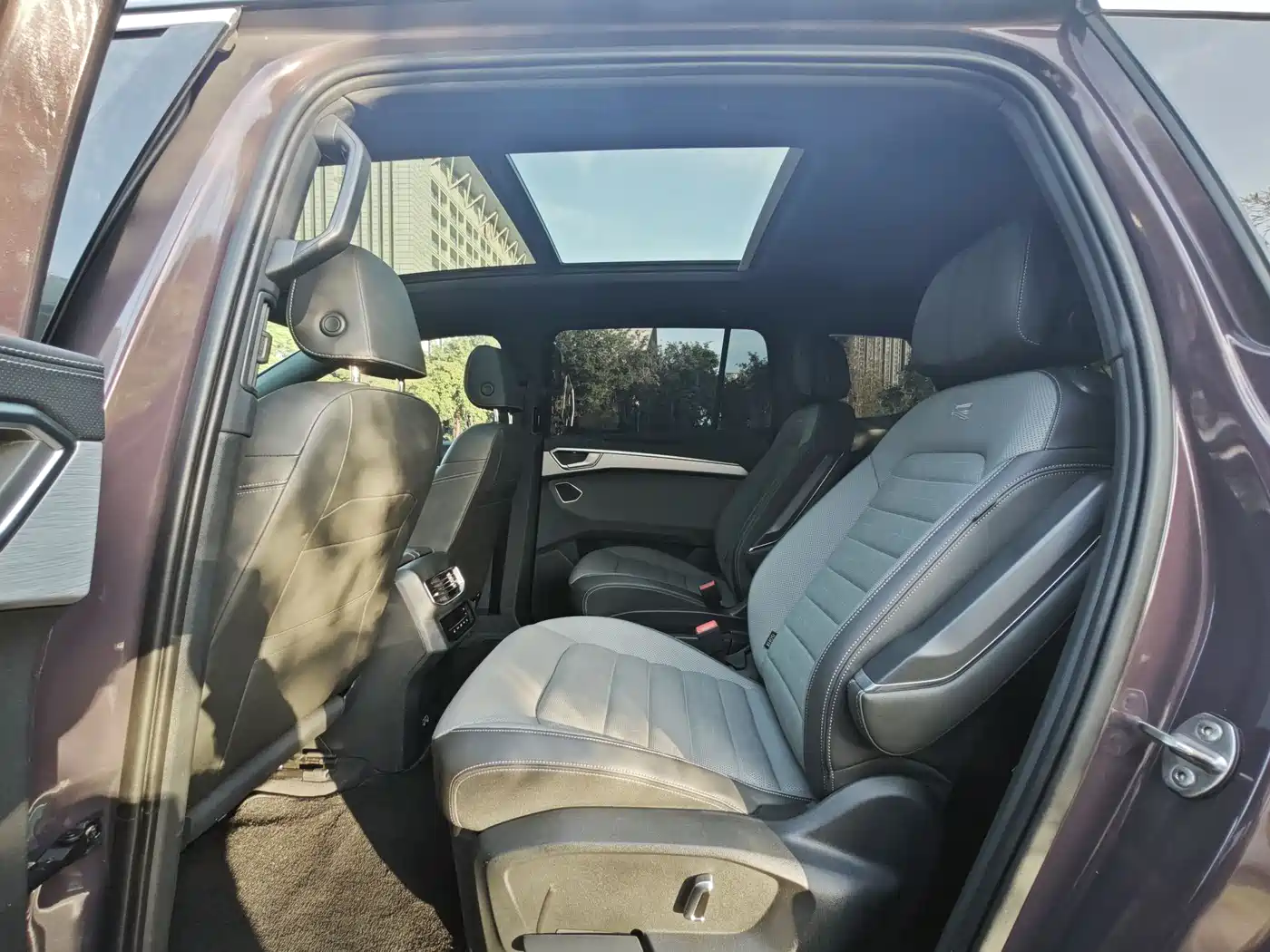 Volkswagen Talagon 2021 380TSI 4WD R-Line Explorer Edition фото 12