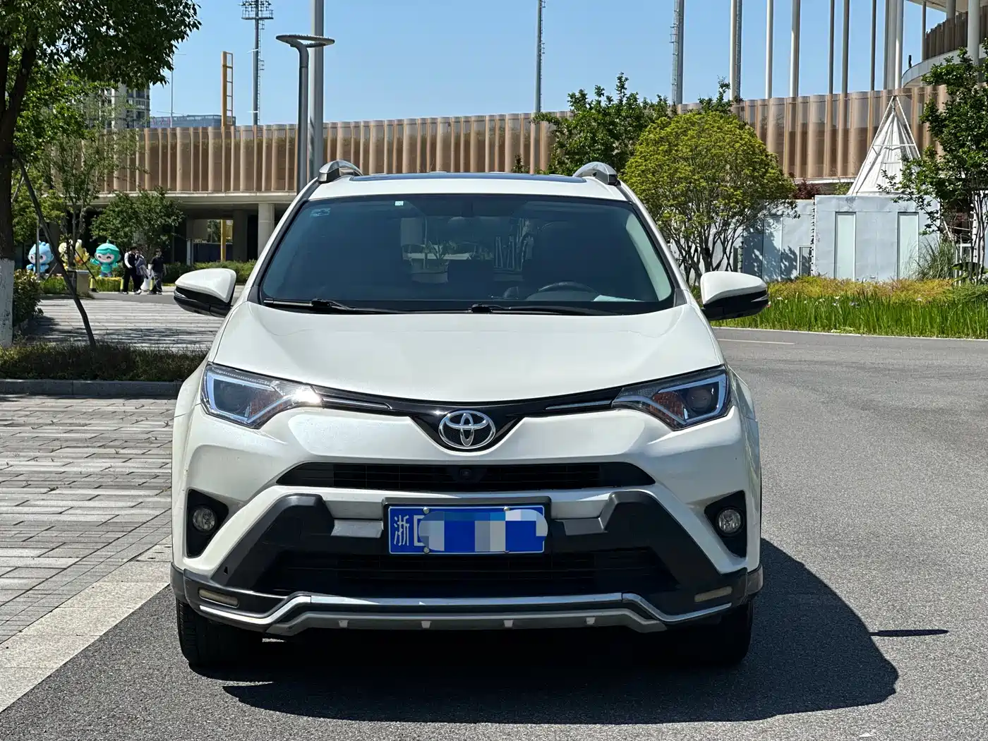Toyota RAV4 Rongfang 2016 2.0L CVT 2WD Trend (China V) фото 2