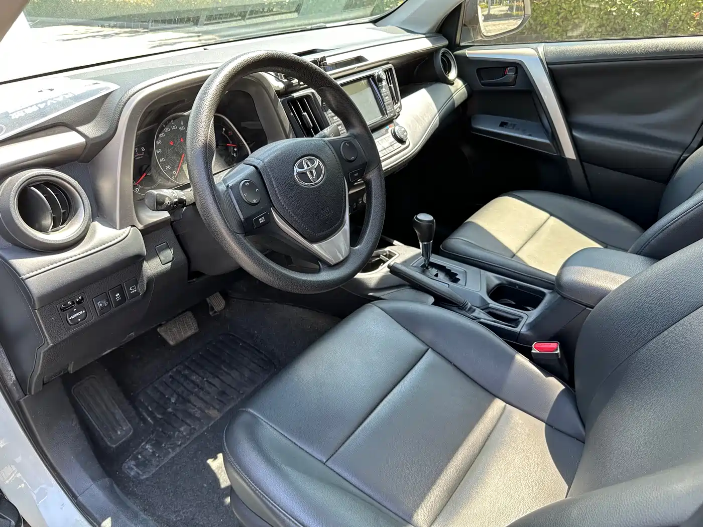 Toyota RAV4 Rongfang 2016 2.0L CVT 2WD Trend (China V) фото 9