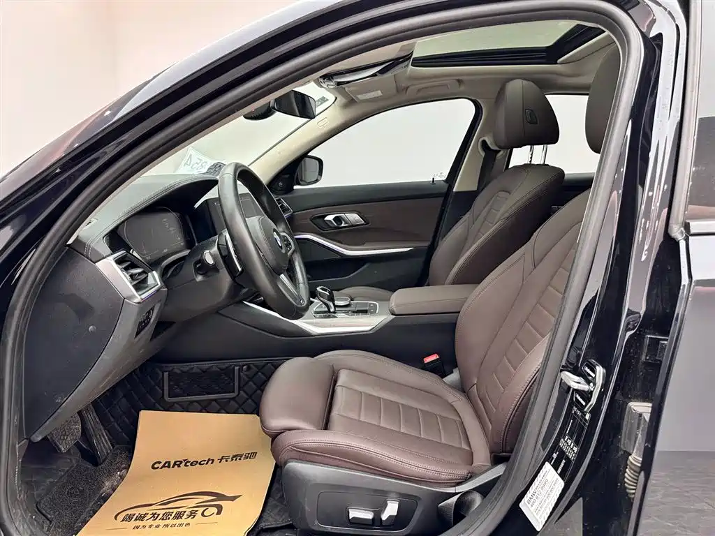 BMW 3 Series 2020 330i M Sport Blackout Package фото 8