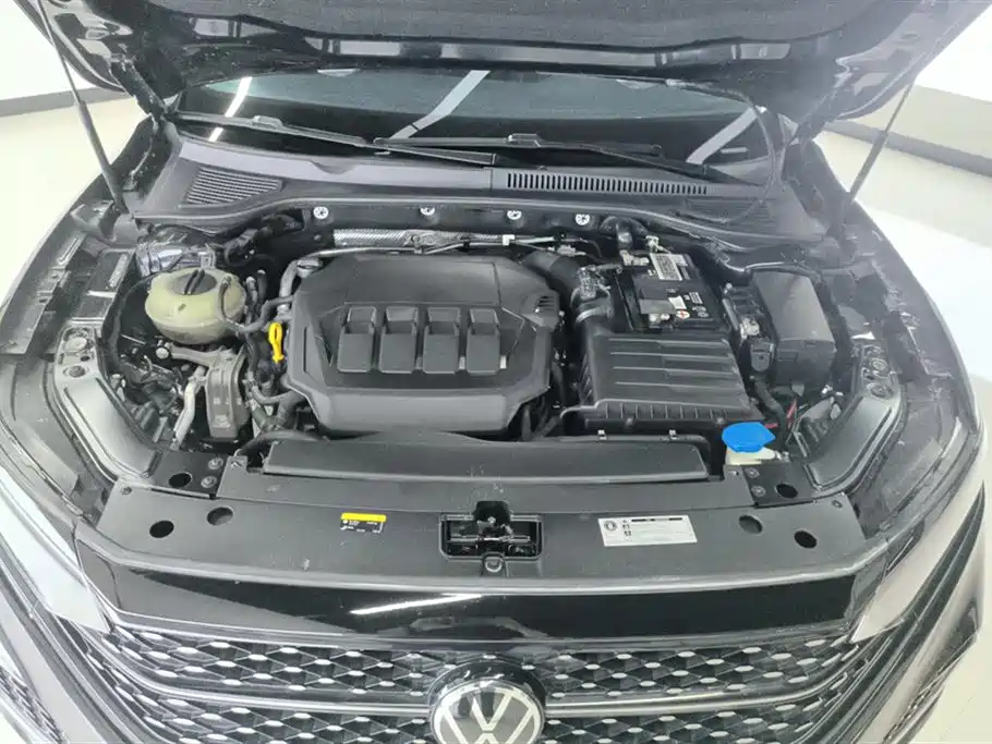 Volkswagen Passat 2023 330TSI Starlight Elite Edition фото 10