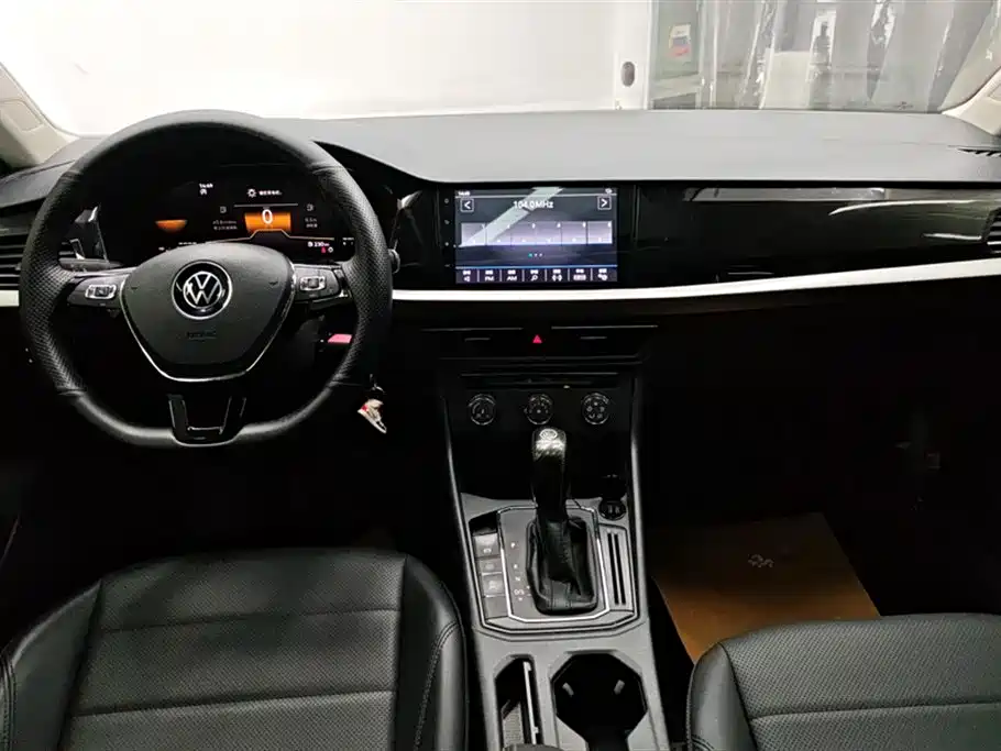 Volkswagen Lavida 2022 1.5L Auto Comfort Edition фото 12