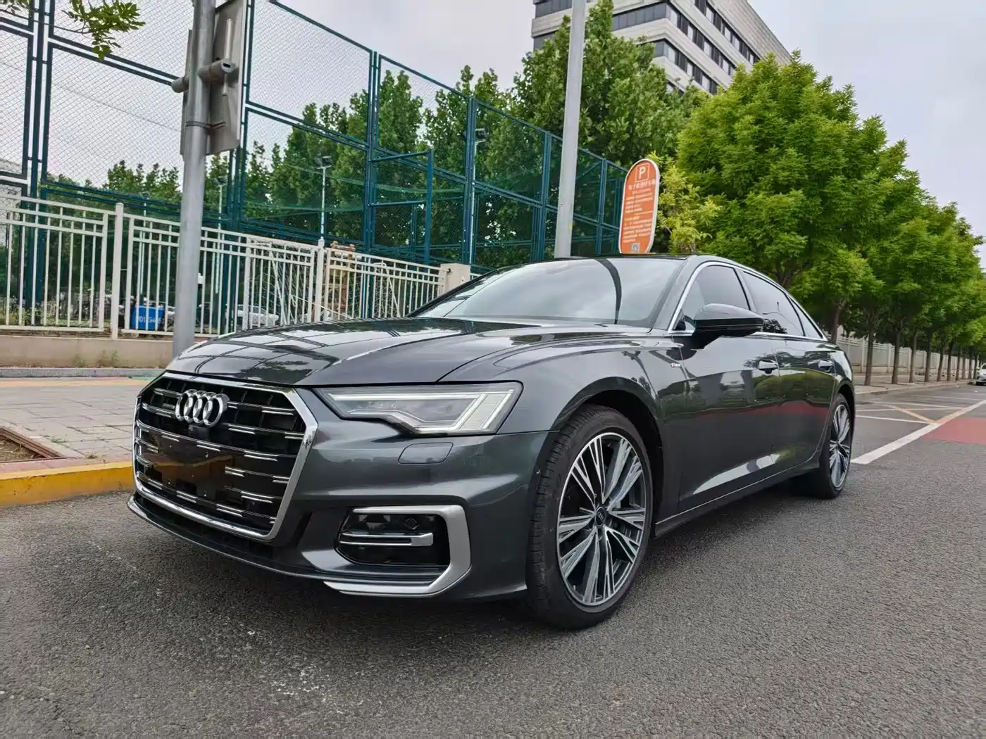 Audi A6L 2025 45 TFSI Premium Sport