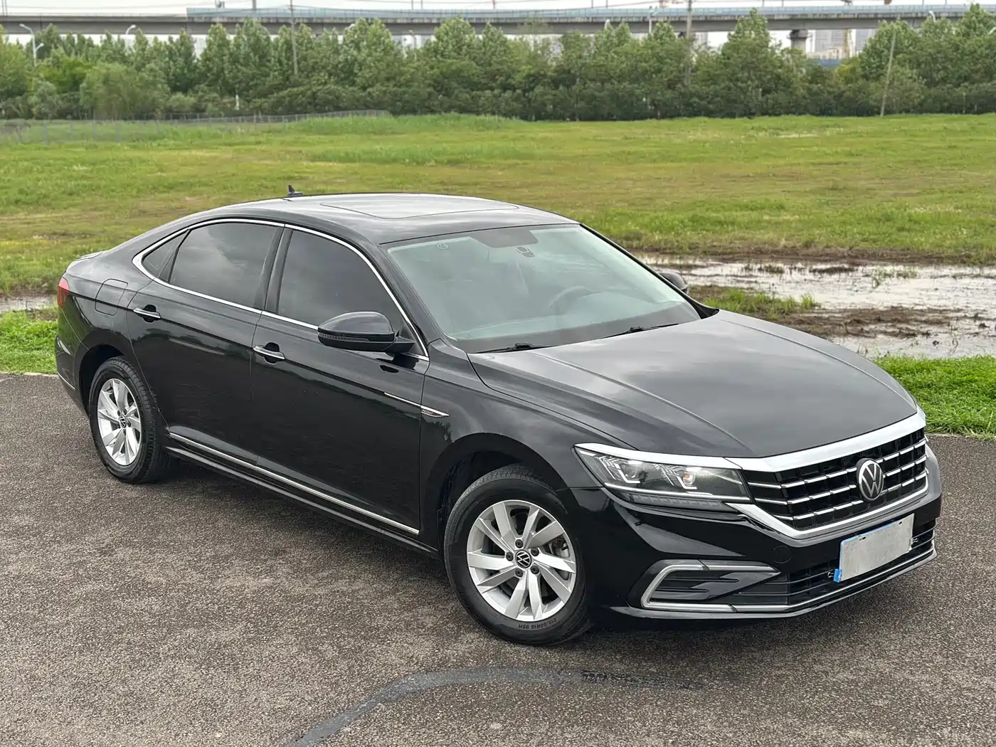 Volkswagen Passat 2021 Model 280TSI Business Edition фото 12