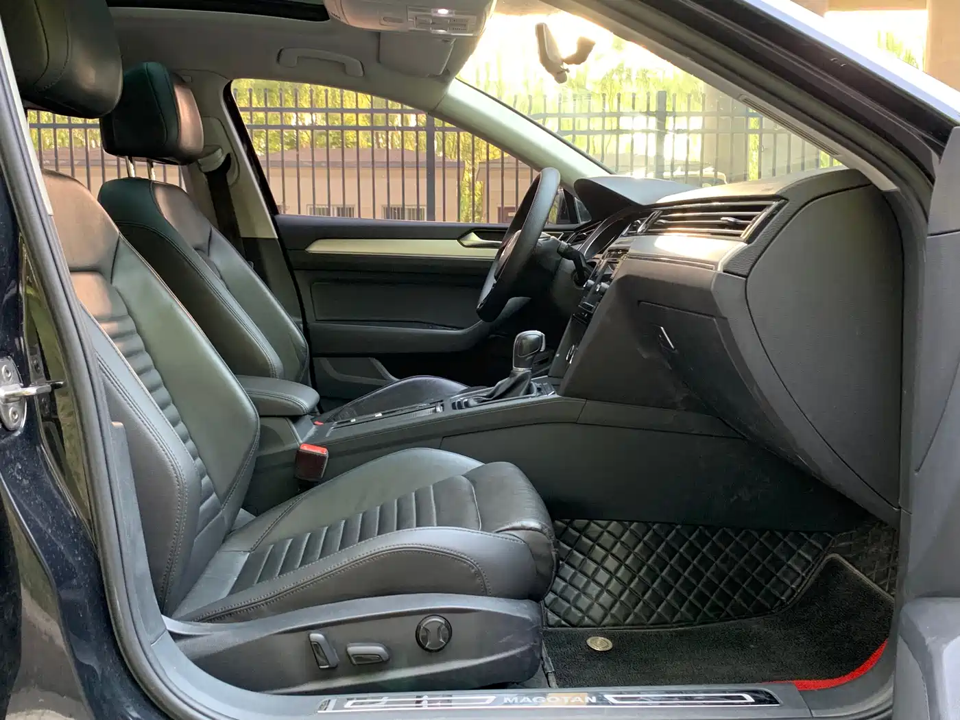 Volkswagen Magotan 2019 330TSI DSG Leading China V фото 12