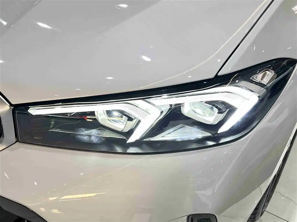 BMW 3 Series 2023 325Li M Sport Package фото 7