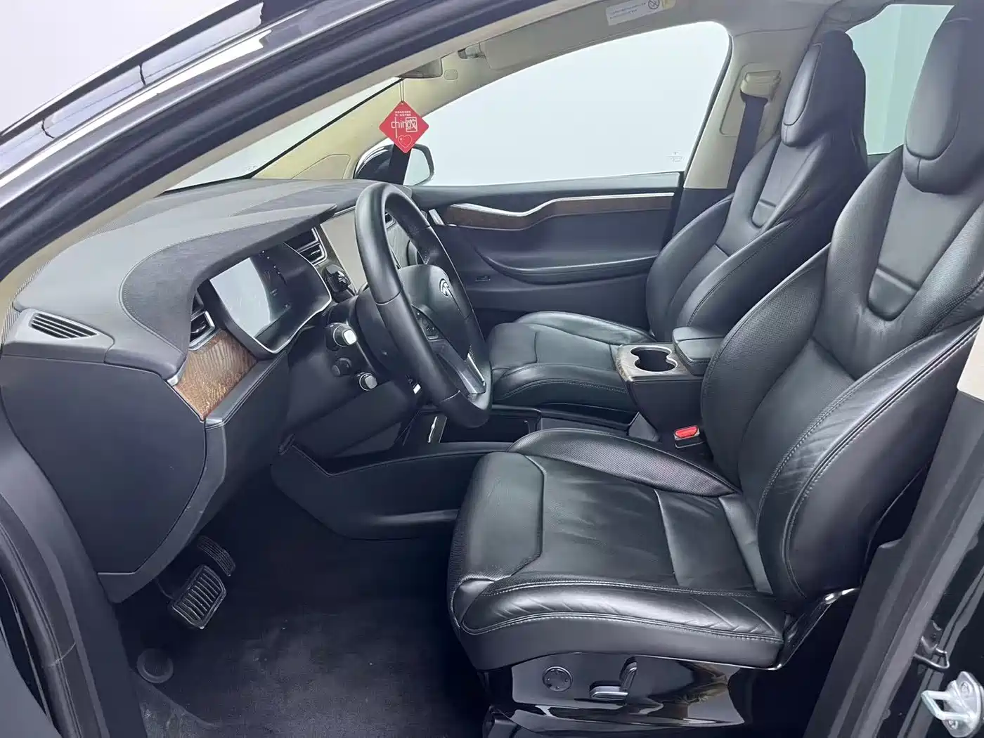 Фото 4 - Tesla Model X