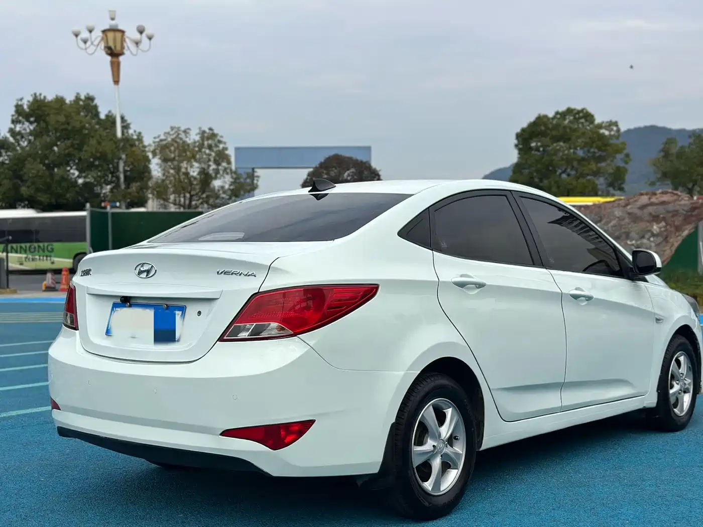 Hyundai Verna 2014 1.4L Automatic Smart GLS фото 11