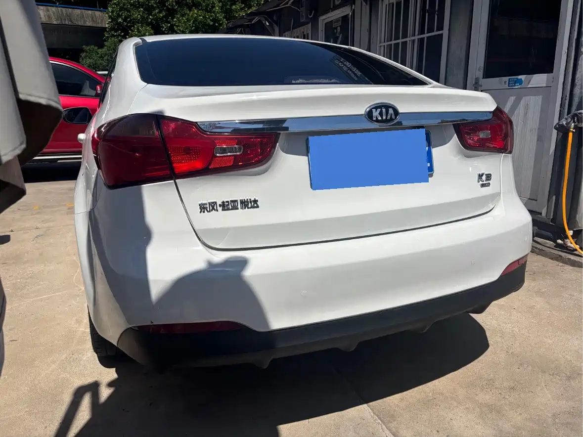 Kia K3 2015 1.6L Automatic GLS фото 6