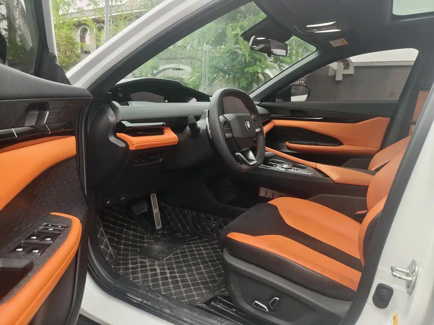 CHANGAN UNI-V