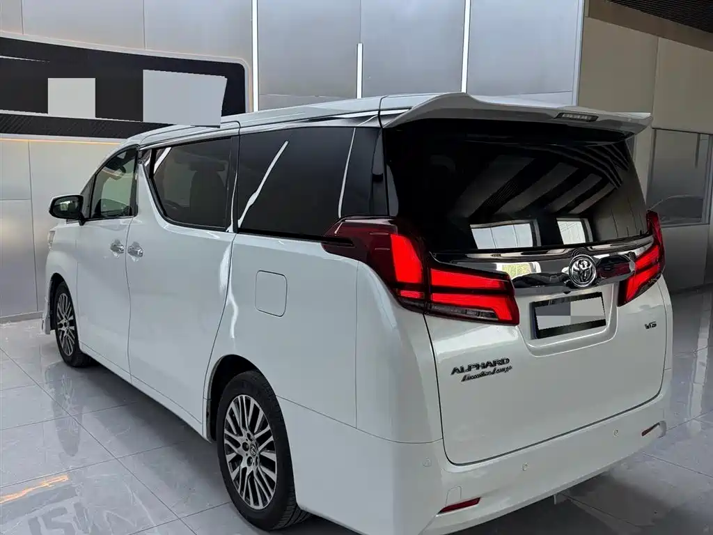 Toyota Alphard 2015 3.5L Premium Edition фото 5