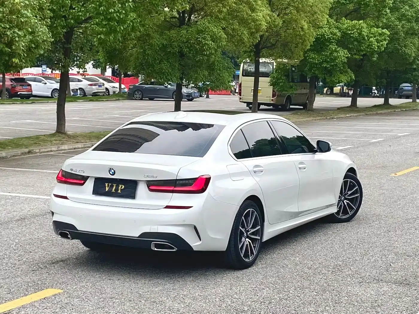 BMW 3-SERIES