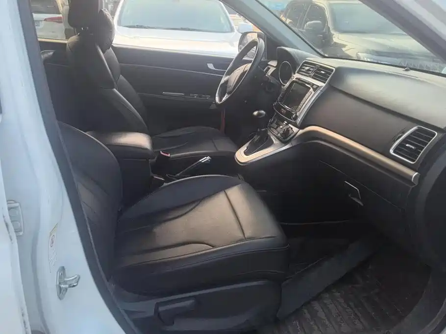 Haval M6 2018 2018 Facelift 1.5T DCT 2WD Elite Edition