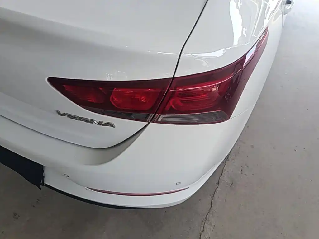 HYUNDAI ACCEPT