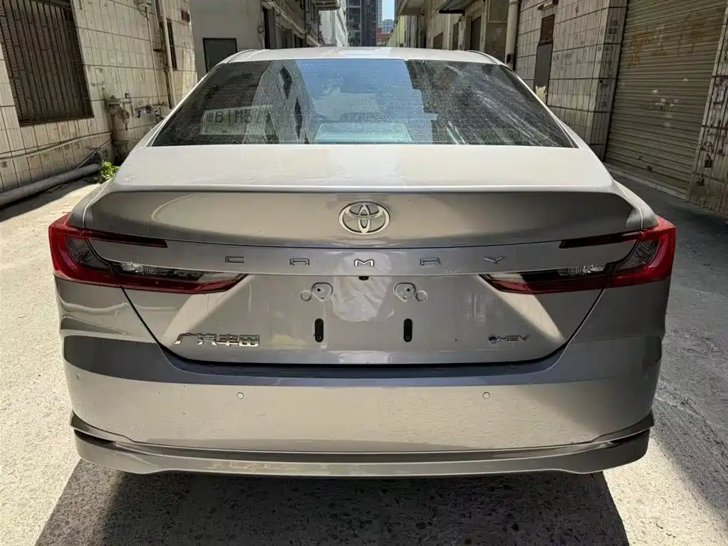 Toyota Camry 2024 2.0GVP Luxury Edition фото 10