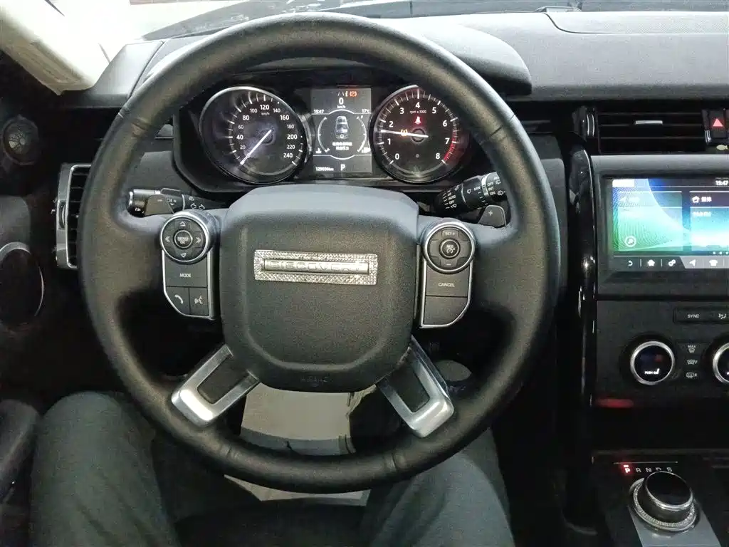 Land Rover Discovery 2018 3.0 SC V6 SE фото 11
