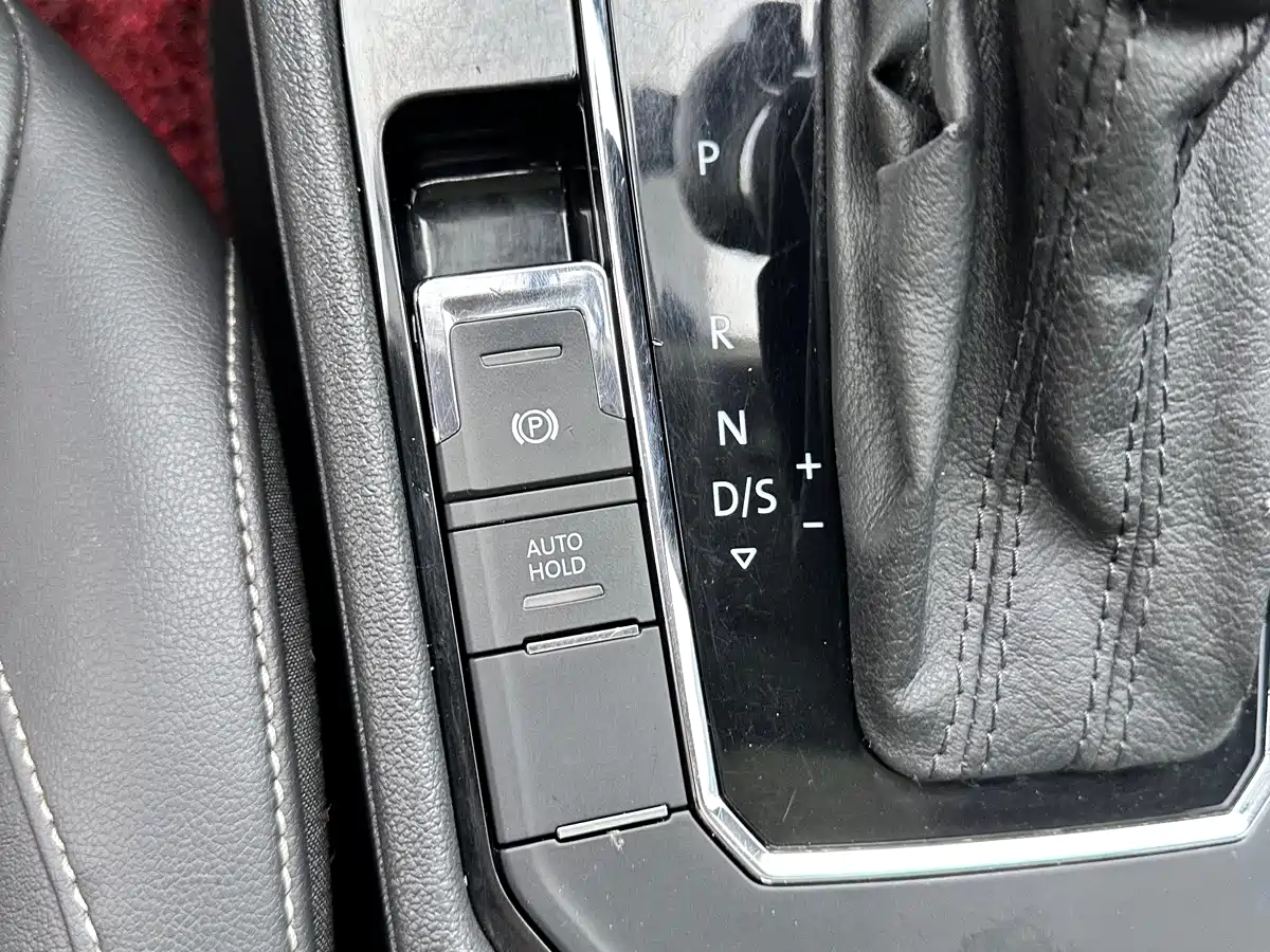 Volkswagen Lamando 2015 2015 330TSI DSG Comfort