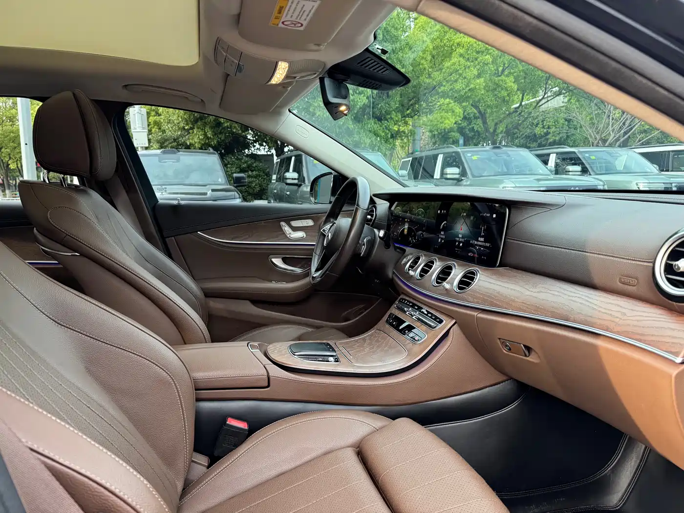 Mercedes-Benz E-Class 2022 E 260 L фото 14
