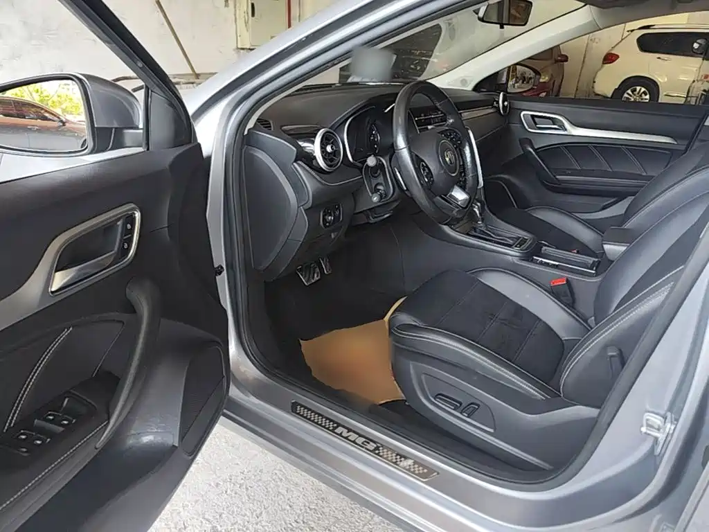 MG MG6 2018 2017 20T Automatic Luxury Smart Connect Version (China V)