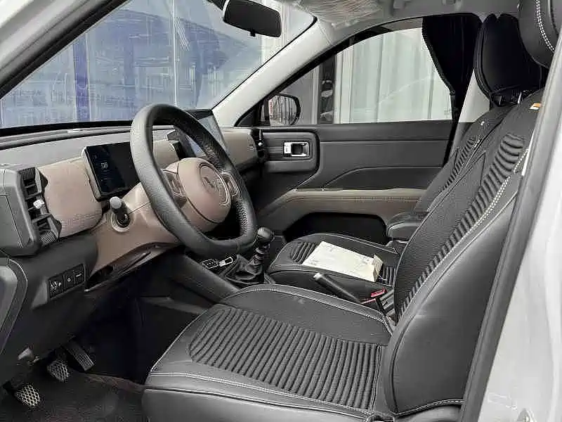 Wuling Motors Starlight 560 2026 2025 Model 1.5T 6MT Comfort Version