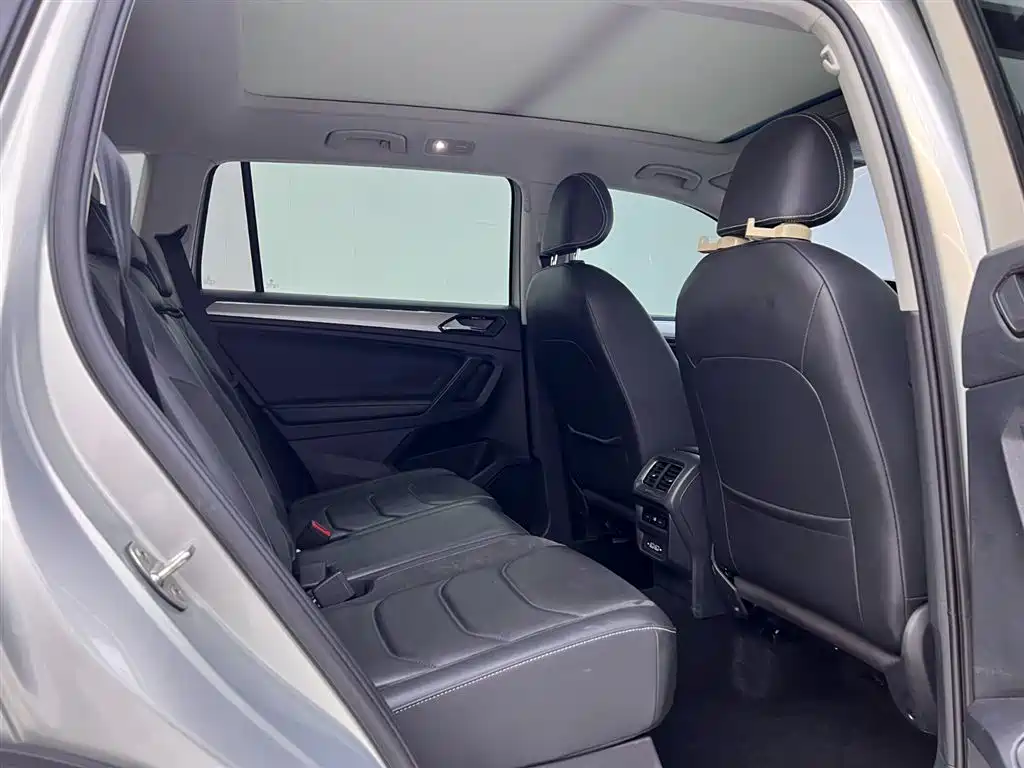 Volkswagen Tiguan L 2020 330TSI Auto 2WD Smart Luxury China VI фото 19