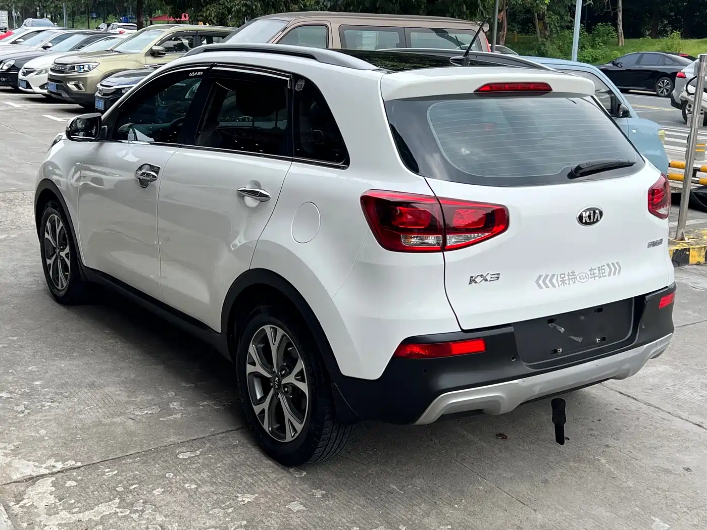 Kia KX3 Smart Run 2016 2015 1.6L Automatic 2WD DLX