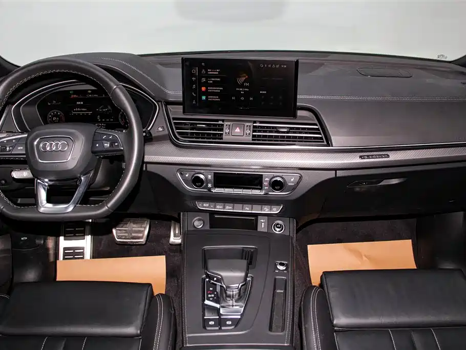 Audi Q5L 2023 40T Luxury Dynamic фото 14