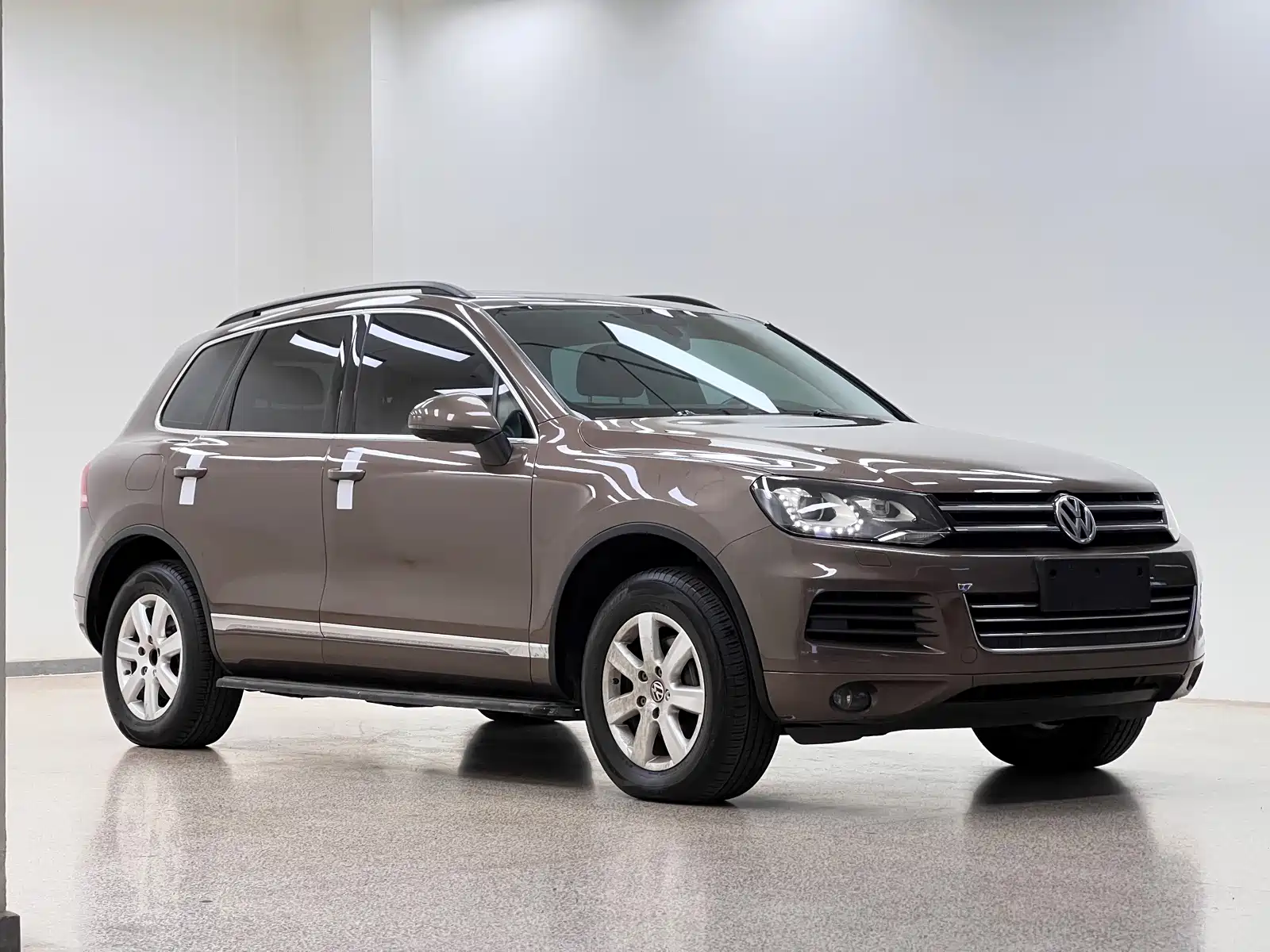 Фото 3 - Volkswagen Touareg