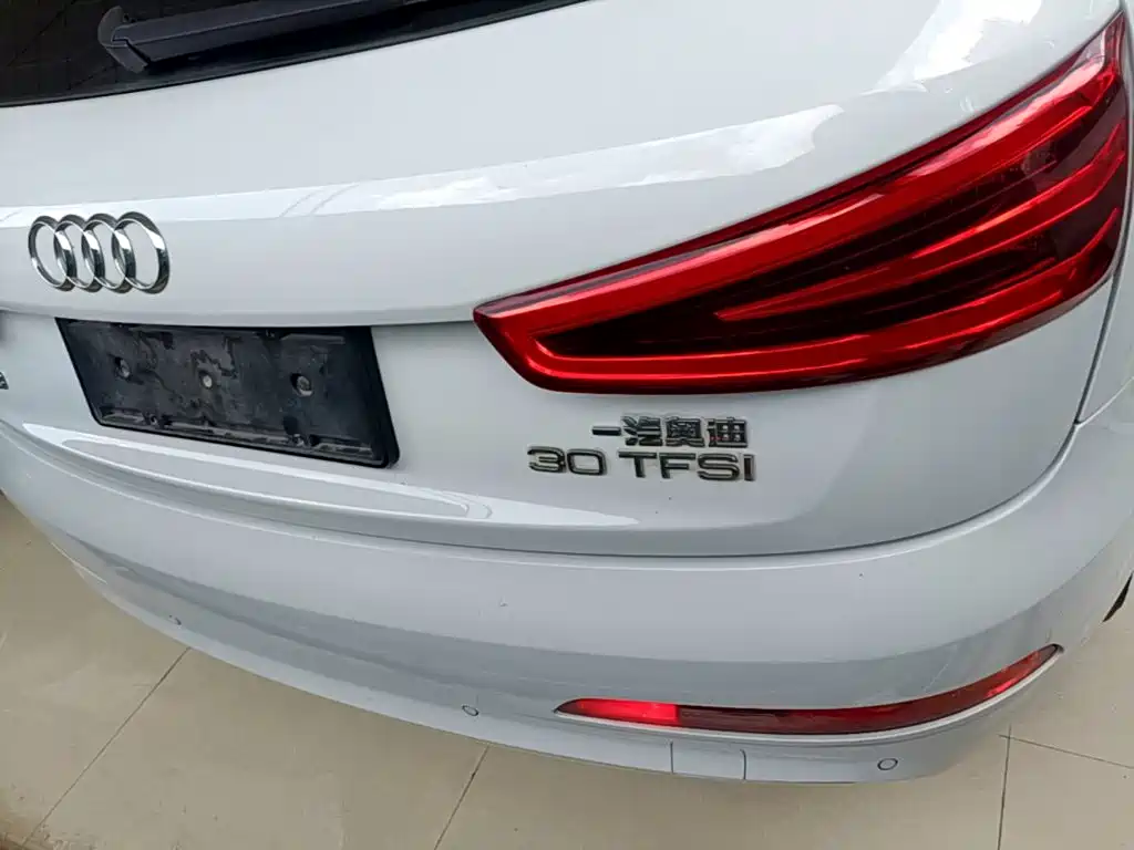 Фото 6 - Audi Q3
