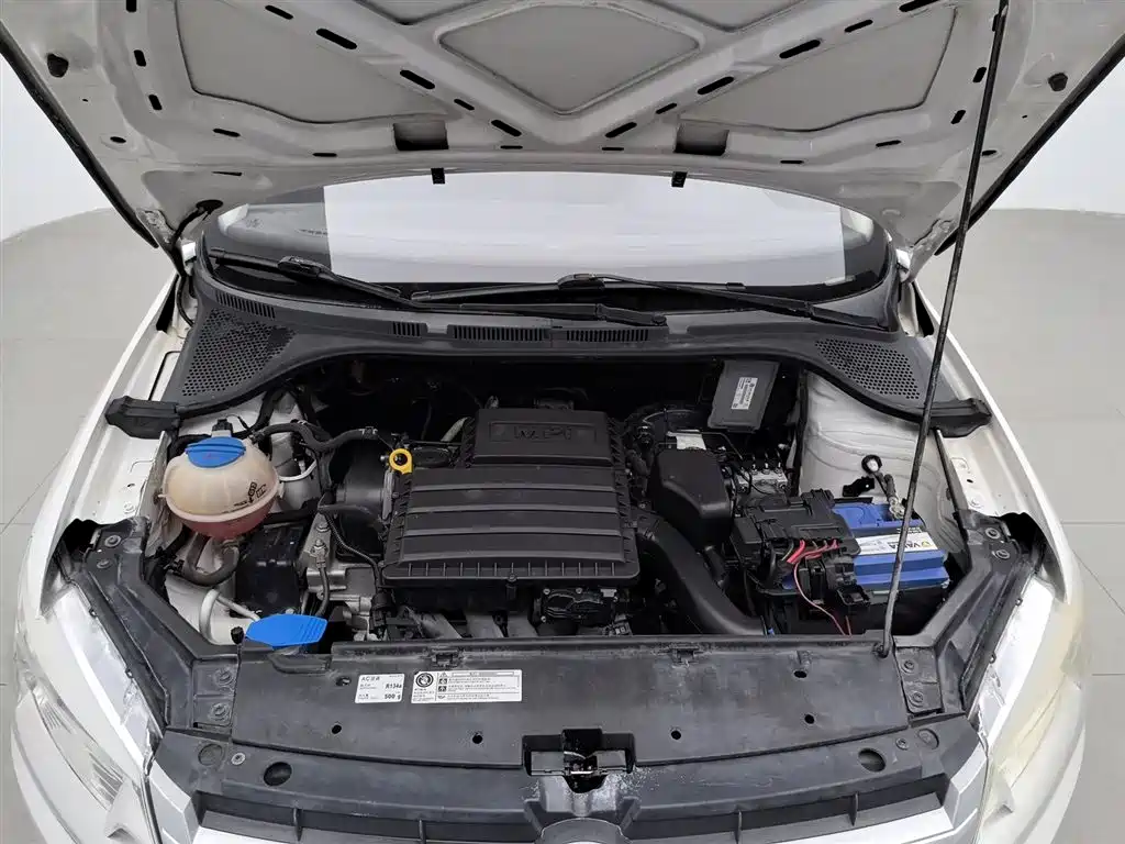 Volkswagen Santana 2013 1.6L Manual Trend Edition фото 6