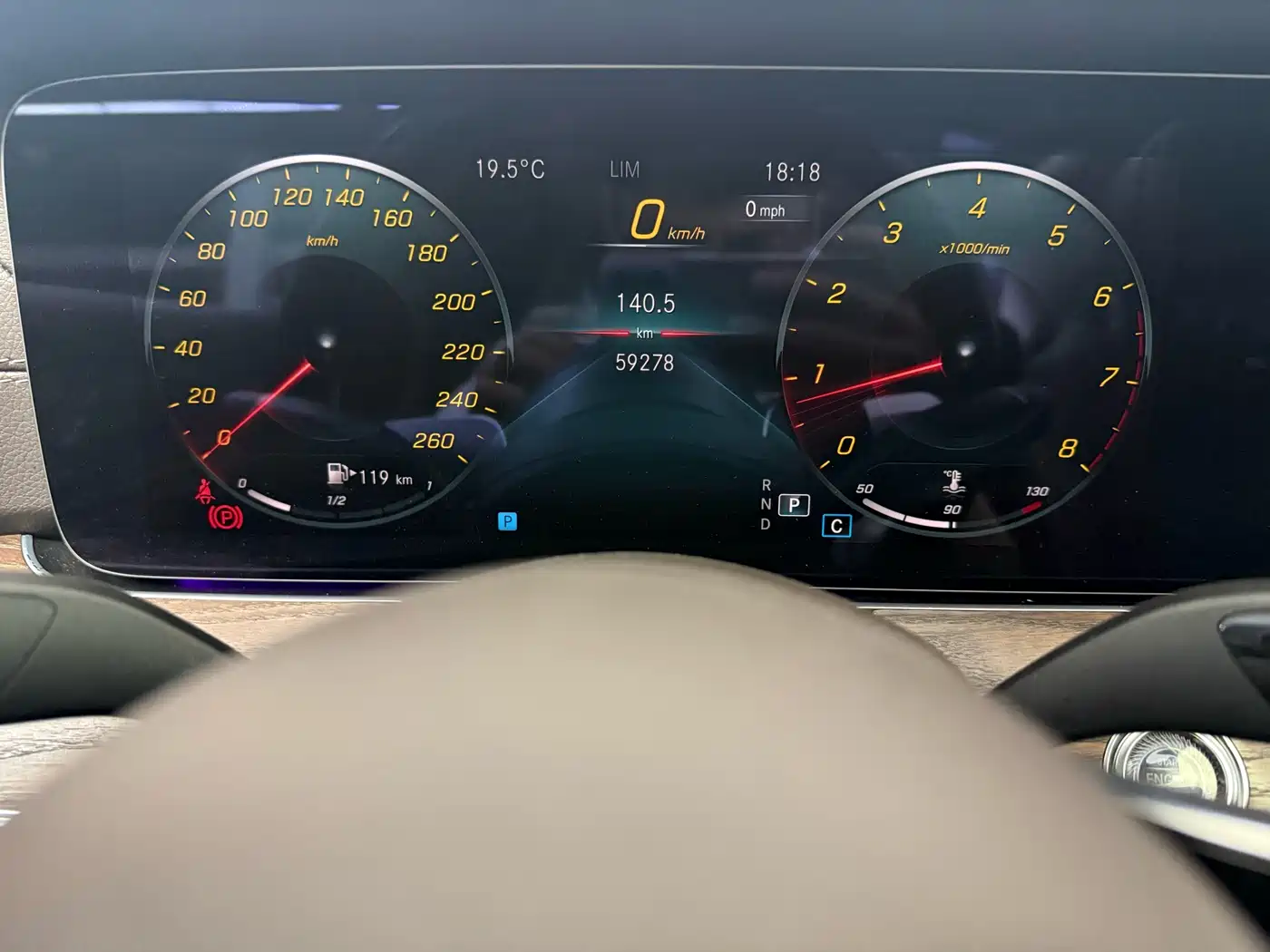 Mercedes-Benz E-Class 2022 Second Facelift E 300 L Luxury фото 9