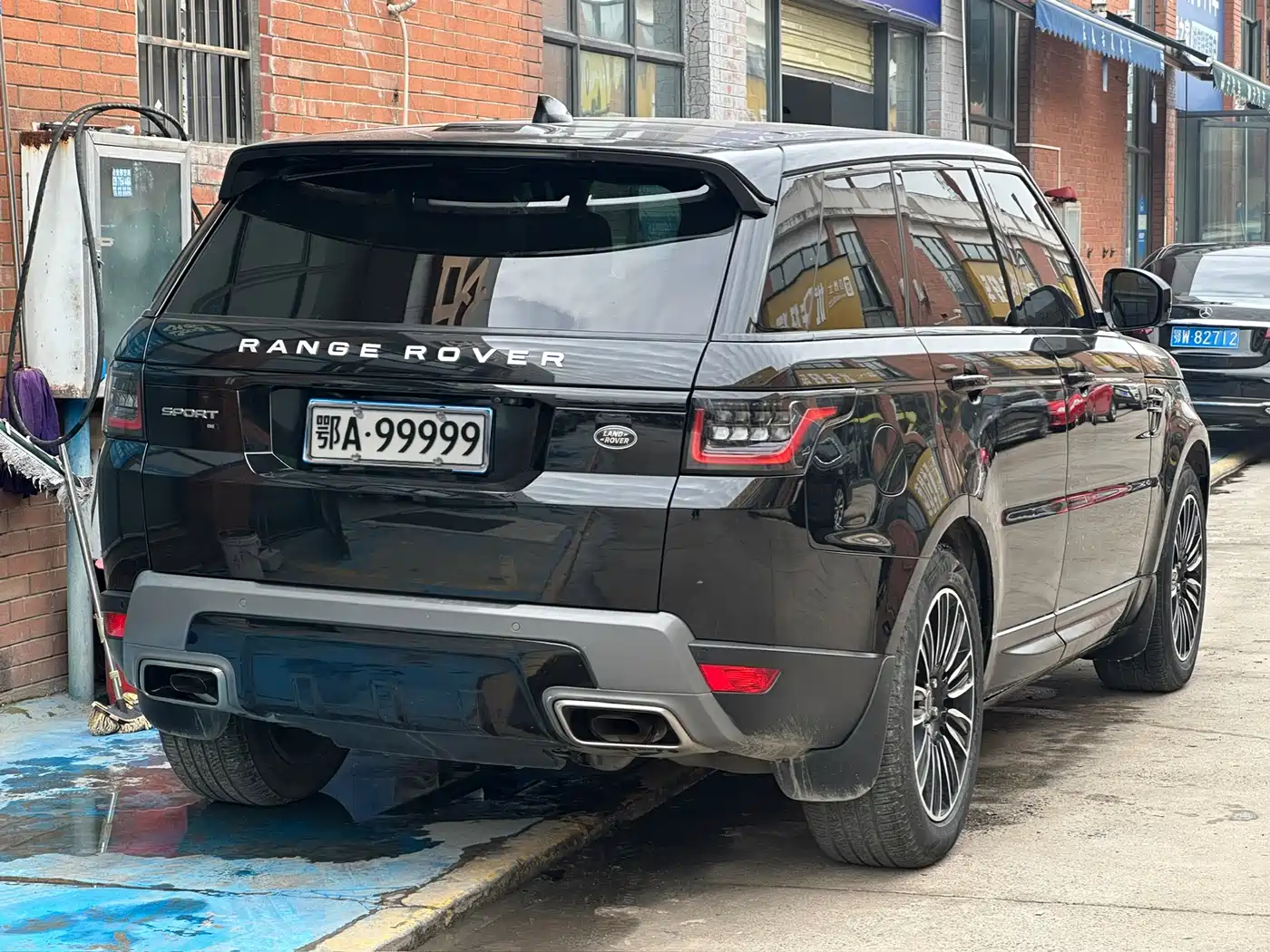 Land Rover Range Rover Sport 2021 3.0 L6 SE фото 6