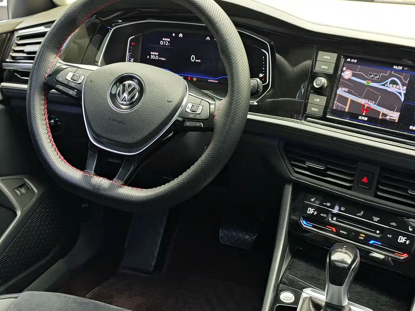 Volkswagen Sagitar 2019 280TSI DSG Luxury Edition China VI фото 8