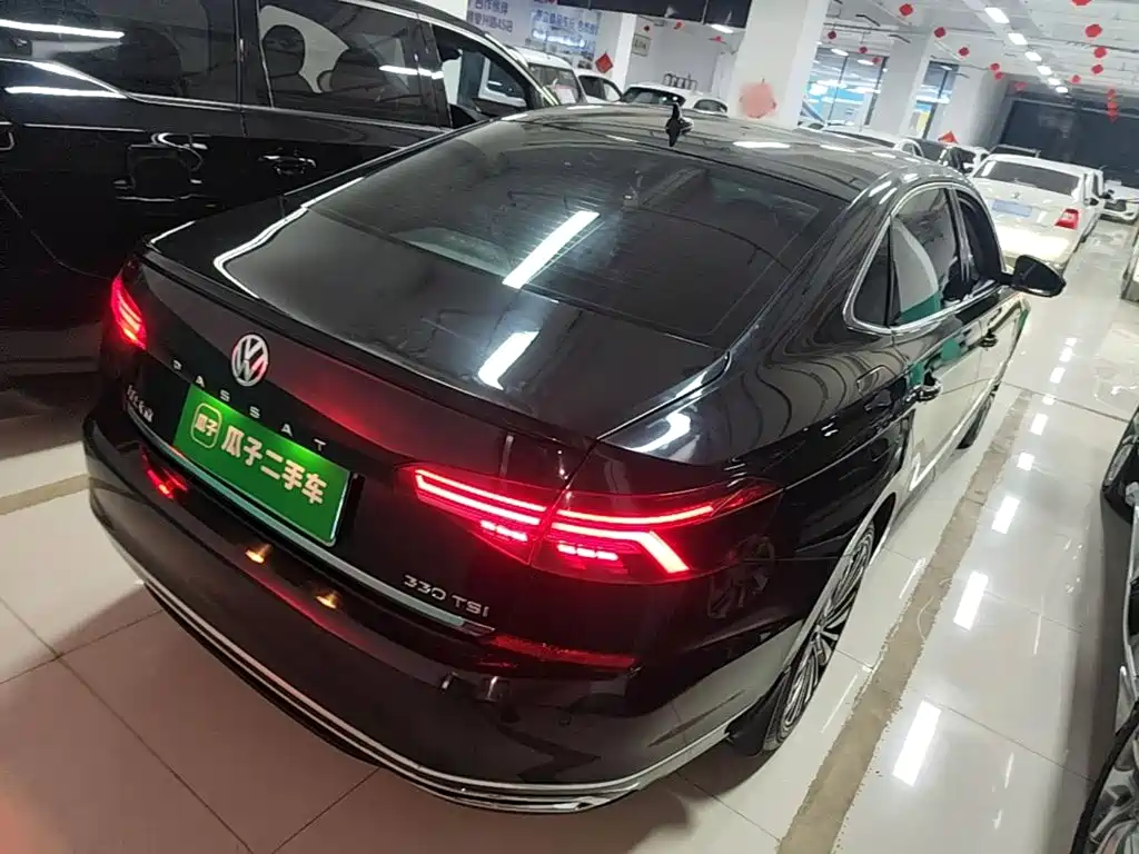 Photo 7 - Volkswagen Passat