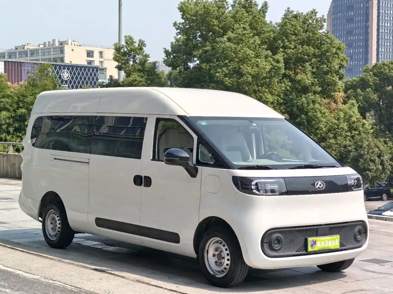 Maxus Dana V1 2025 2025 V1+ Long Wheelbase High Roof Multi-Purpose Version (62kWh)