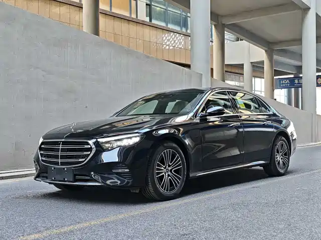 MERCEDES-BENZ E CLASS