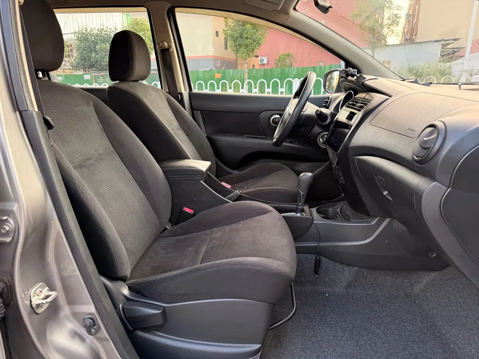Photo 15 - Nissan Livina