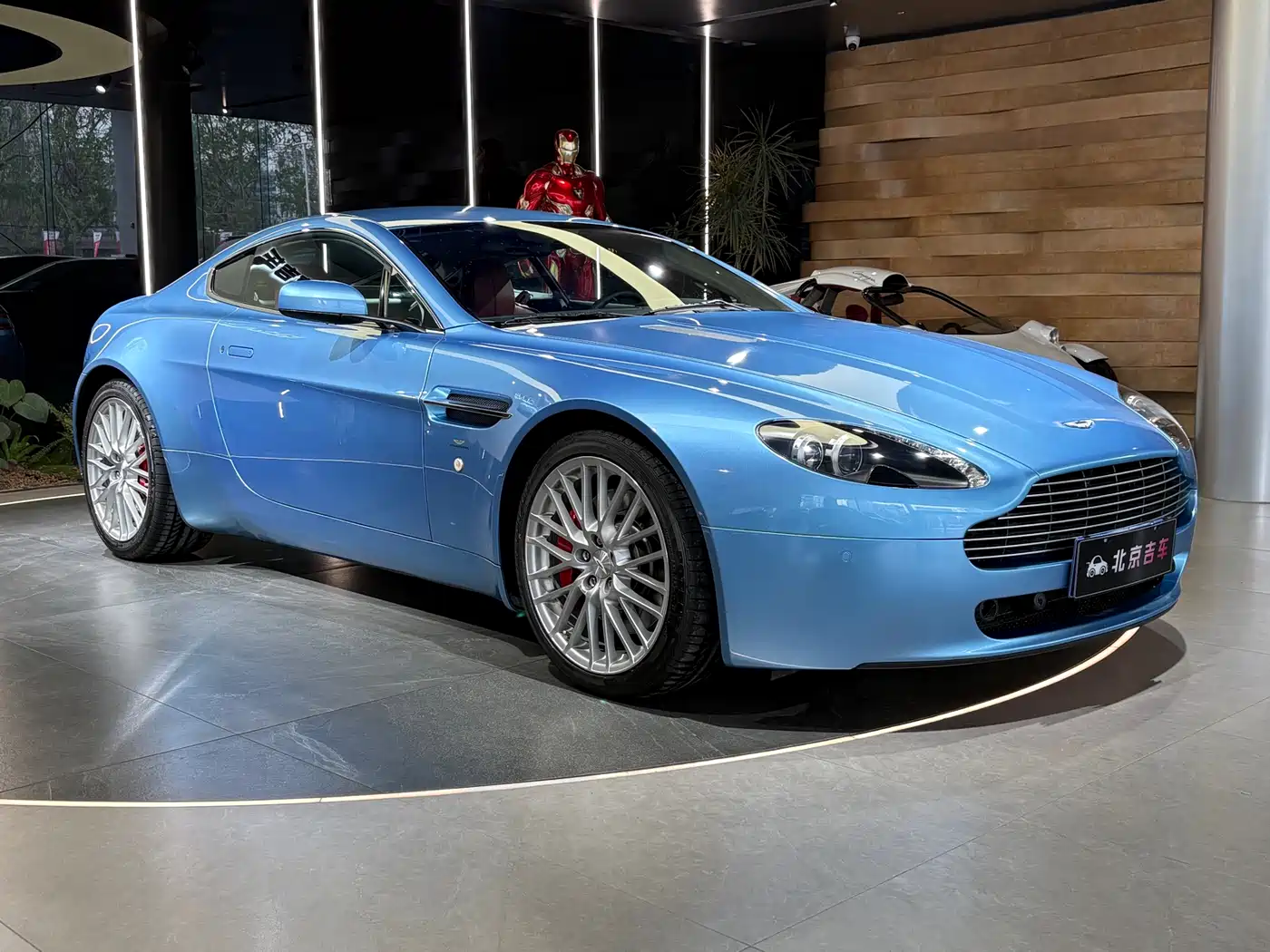 Aston Martin V8 Vantage 2010 2011 4.7L Sportshift Coupe