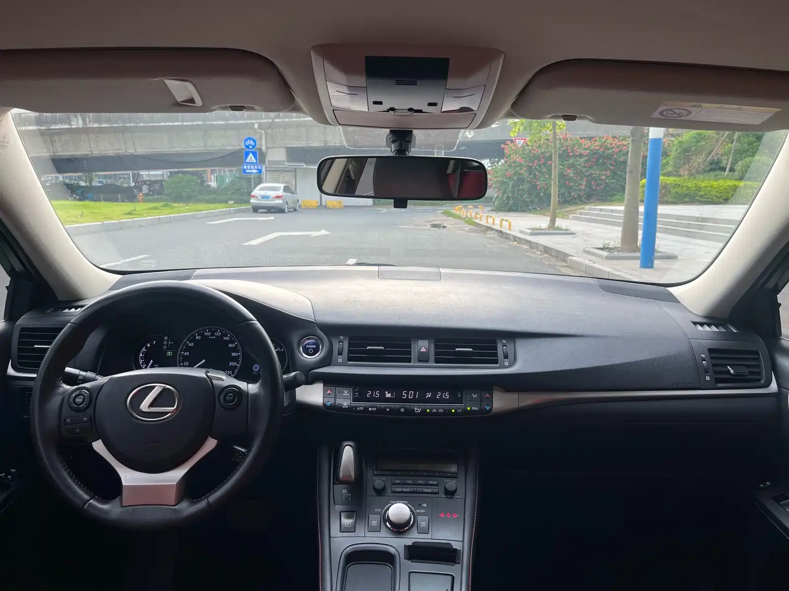 Фото 13 - Lexus CT